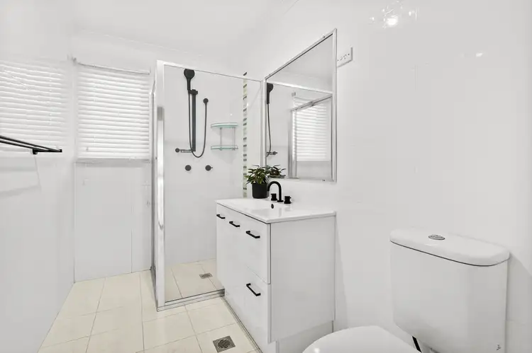 Sixth view of Homely house listing, 6 Fraser Crescent, Albion Park NSW 2527