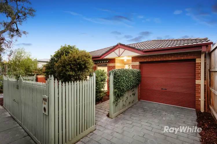 Main view of Homely unit listing, 1/37 Woornack Road, Carnegie VIC 3163