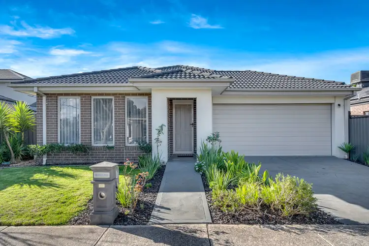 16 Dashing Road, Craigieburn VIC 3064