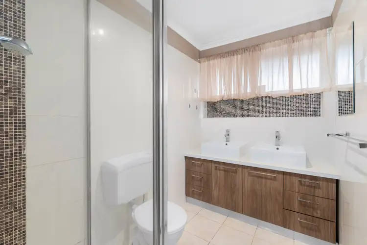 Sixth view of Homely house listing, 3 Sussex Court, Mill Park VIC 3082