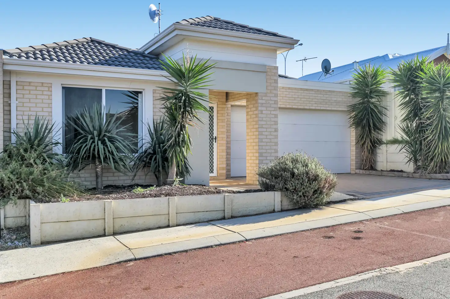 Main view of Homely house listing, 18 Jedburgh Loop, Sinagra WA 6065
