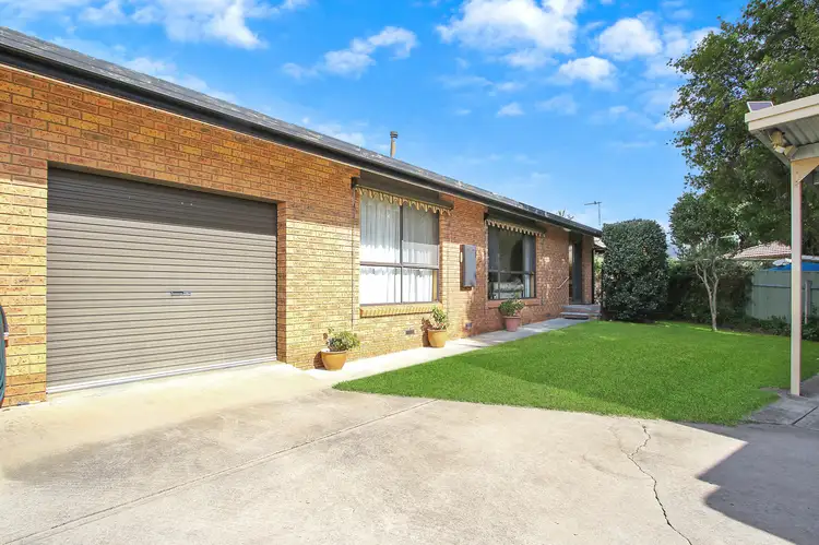 Main view of Homely unit listing, 2/10 Lynch Court, West Wodonga VIC 3690