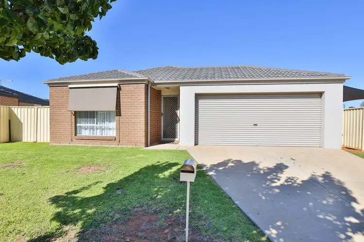 Second view of Homely house listing, 6 Immacolata Rise, Red Cliffs VIC 3496