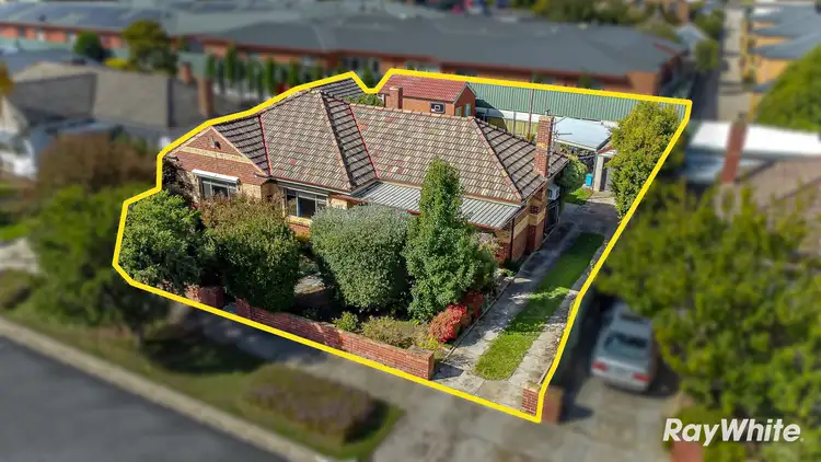 Main view of Homely house listing, 5 Margaret Crescent, Flora Hill VIC 3550