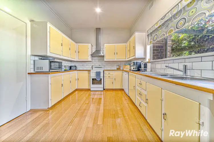 Sixth view of Homely house listing, 5 Margaret Crescent, Flora Hill VIC 3550