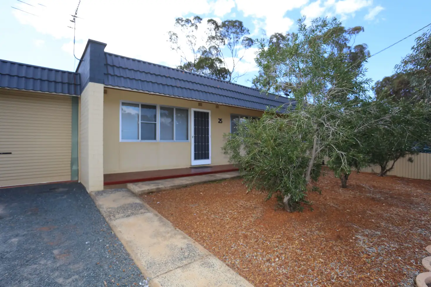 Main view of Homely house listing, 25 LARKIN Street, Kambalda East WA 6442