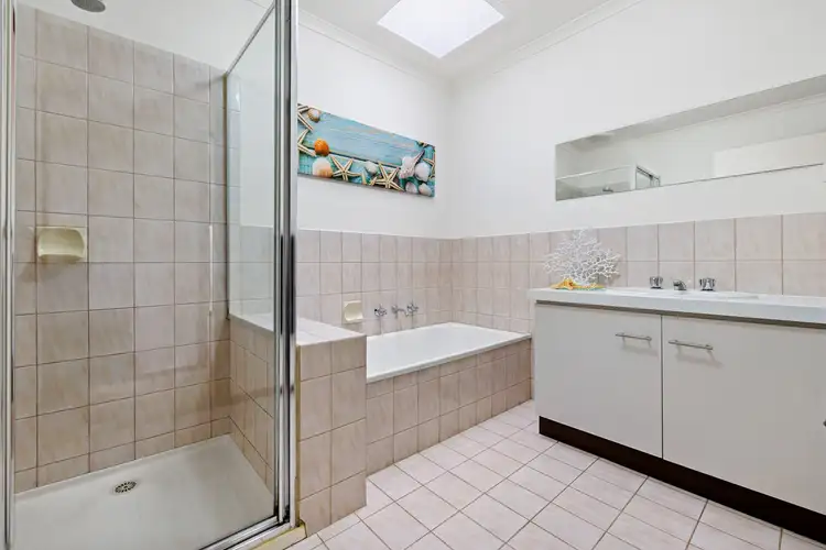 Sixth view of Homely unit listing, 1/6 Pitta Close, Werribee VIC 3030