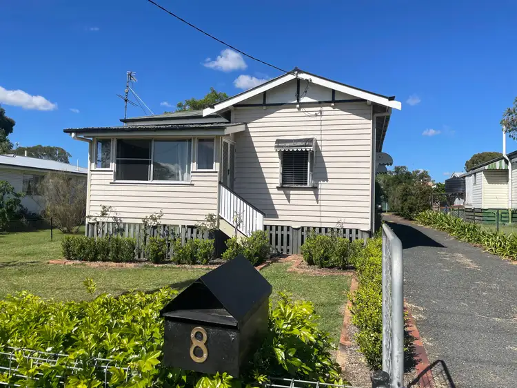 8 Yandilla Street, Pittsworth QLD 4356