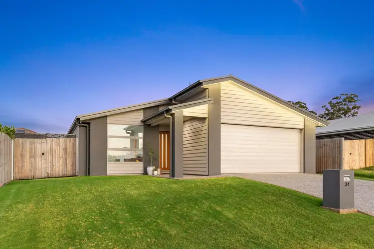 24 Waugh Street, Urangan QLD 4655