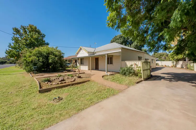 46 Show Street, Forbes NSW 2871