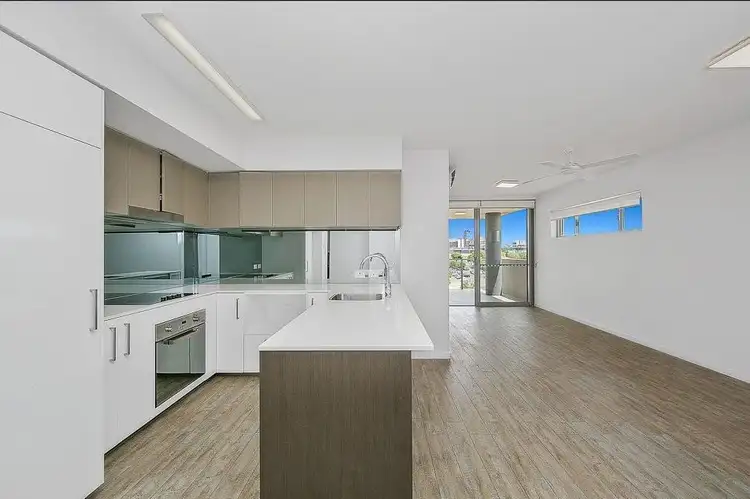 Third view of Homely apartment listing, 6/17 Carl Street, Woolloongabba QLD 4102