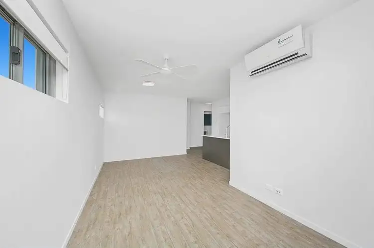 Fifth view of Homely apartment listing, 6/17 Carl Street, Woolloongabba QLD 4102