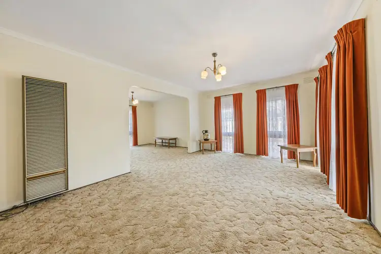Fifth view of Homely house listing, 2 Ballina Court, Deer Park VIC 3023