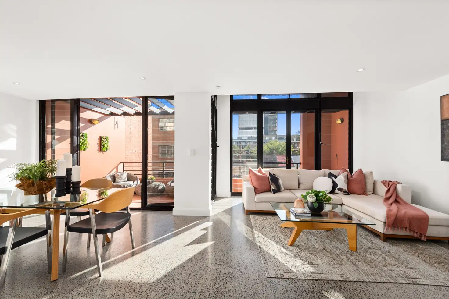 Main view of Homely apartment listing, 2/553-555 Elizabeth Street, Surry Hills NSW 2010