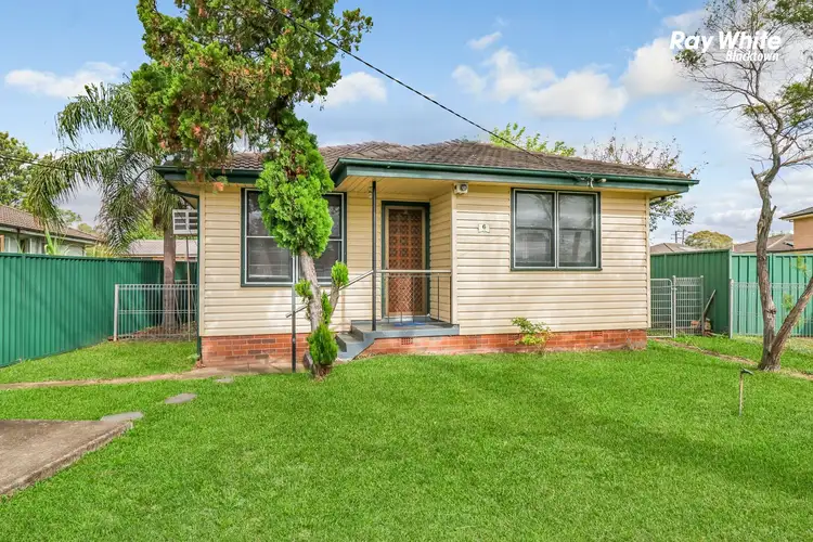 6 & 6A Samoa Place, Lethbridge Park NSW 2770