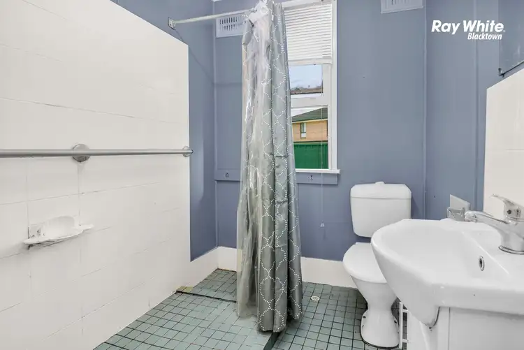 Fifth view of Homely house listing, 6 & 6A Samoa Place, Lethbridge Park NSW 2770