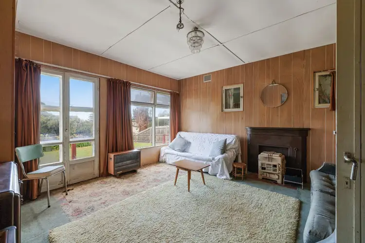 16 Hollywood Crescent, Smiths Beach VIC 3922