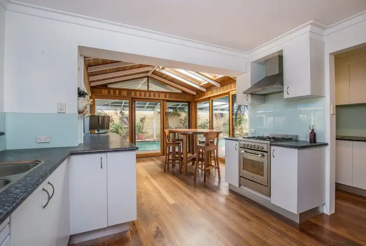 15 Robin Avenue, Sorrento WA 6020