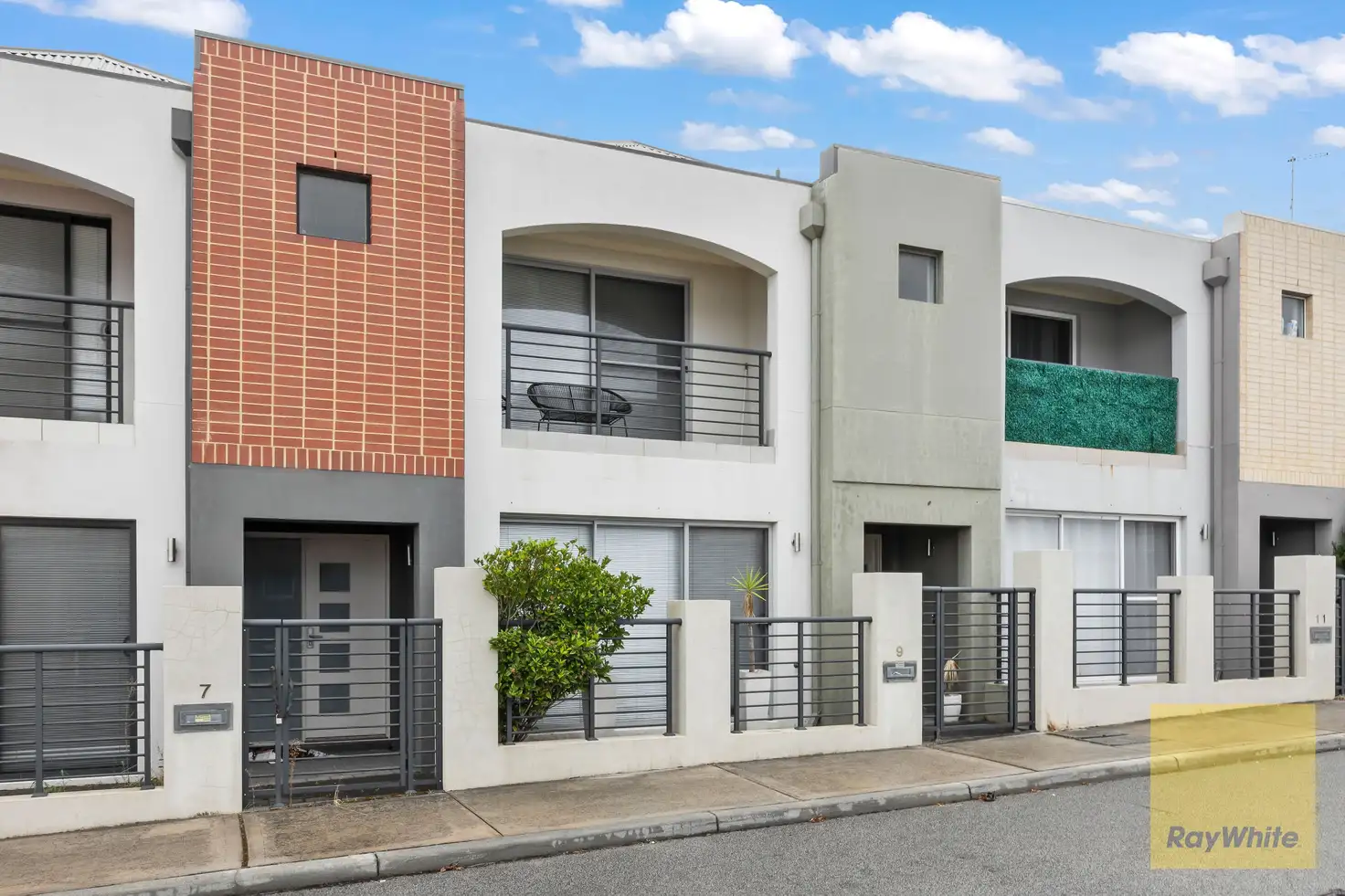 Main view of Homely townhouse listing, 9 Redfern Bend, Clarkson WA 6030