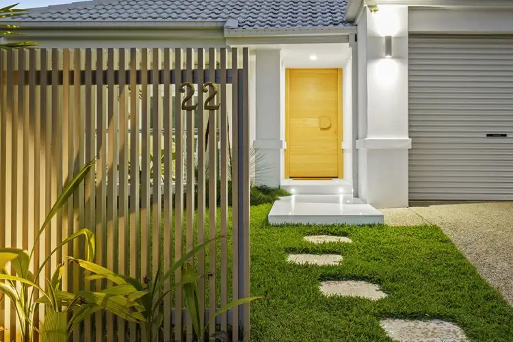 22 Gardendale Crescent, Burleigh Waters QLD 4220