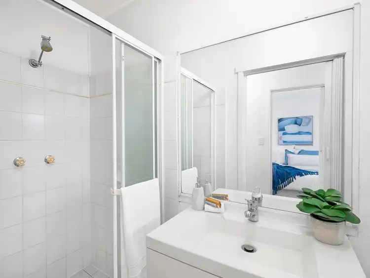 Sixth view of Homely apartment listing, 5/15 Park Road, Yeronga QLD 4104