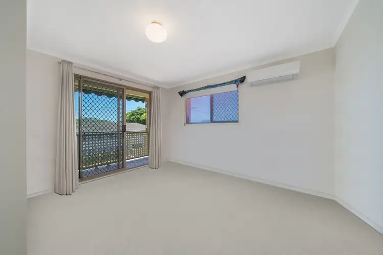 Fifth view of Homely unit listing, 4/21 Prince Edward Parade, Redcliffe QLD 4020