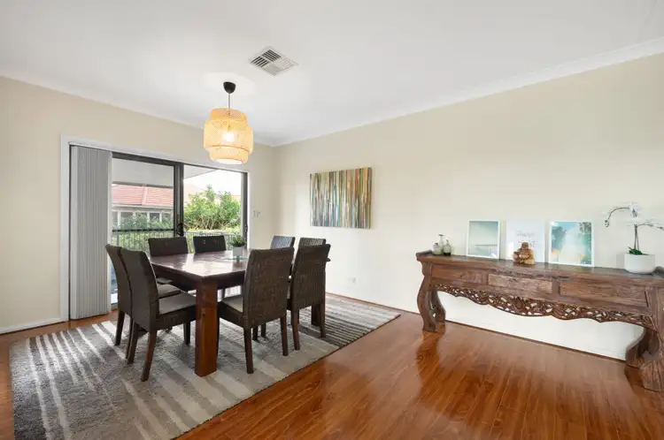 Sixth view of Homely house listing, 2 Elizabeth Henrietta Circuit, Macquarie Links NSW 2565