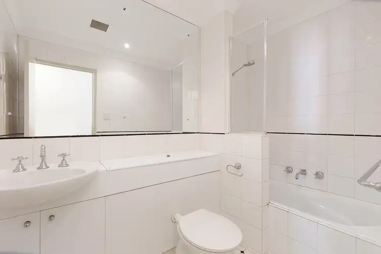 Sixth view of Homely unit listing, 10/24 Ridge Street, North Sydney NSW 2060