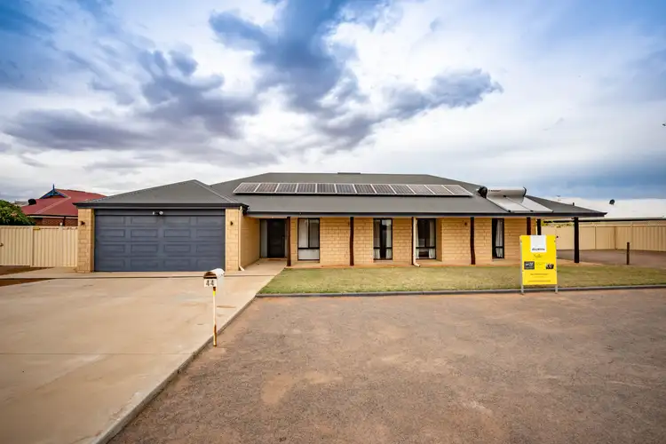 44 Honeysuckle Boulevard, Woorree WA 6530