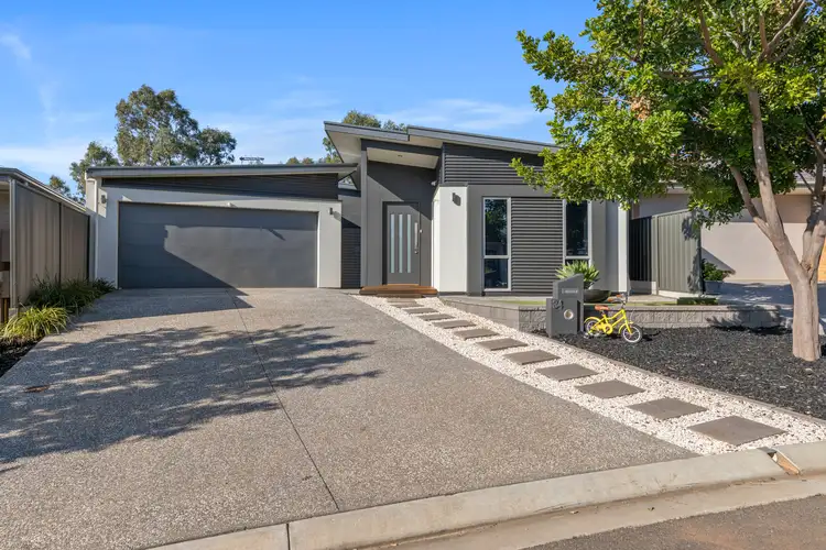 34 Broadwater Place