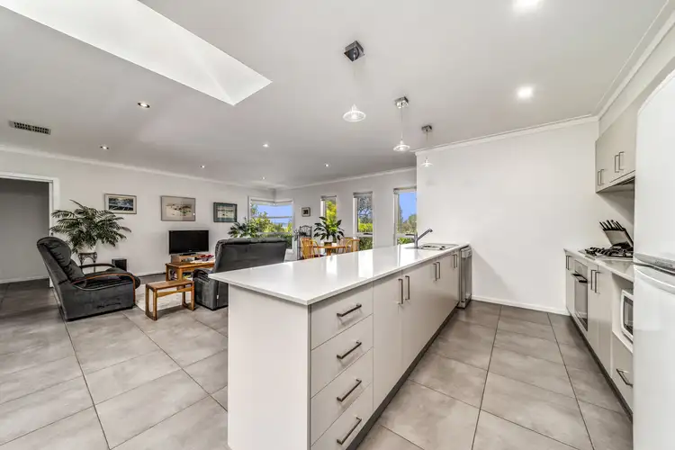 Fifth view of Homely house listing, 2 Cooley Crescent, Casey ACT 2913
