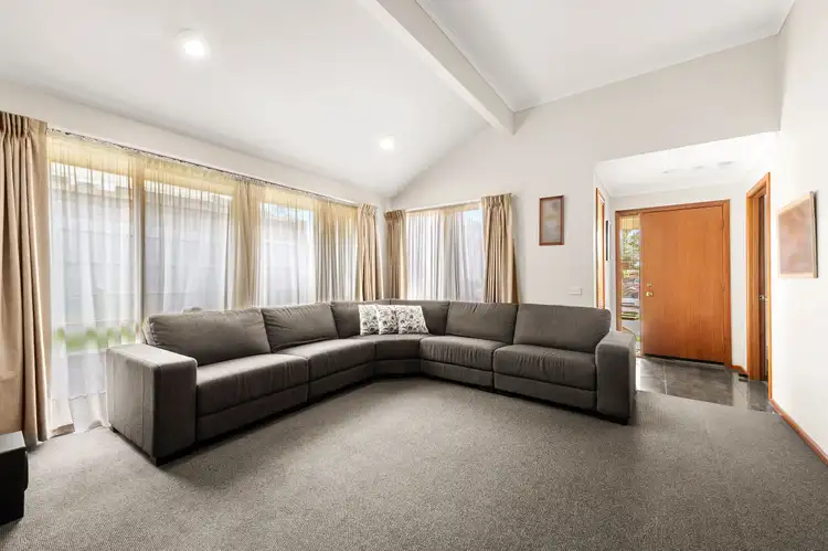 Third view of Homely house listing, 2 Caloola Court, Rowville VIC 3178