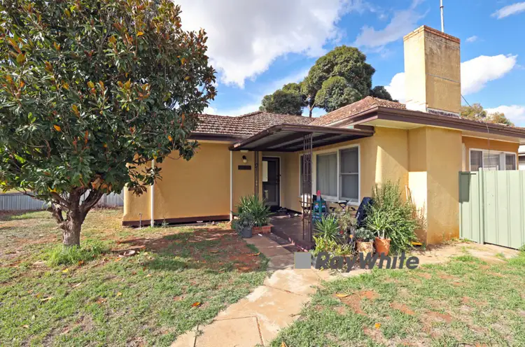 17 Leonora Street, Robinvale VIC 3549