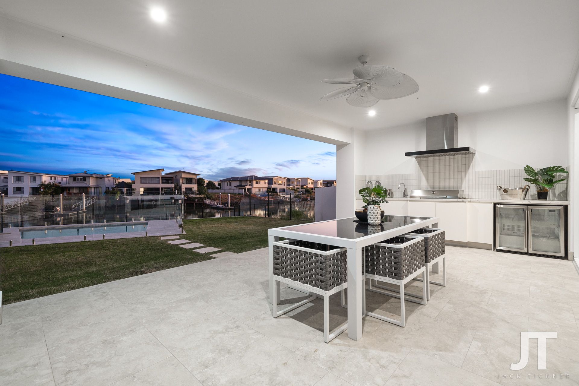 35 Santa Monica Boulevard, Hope Island QLD 4212