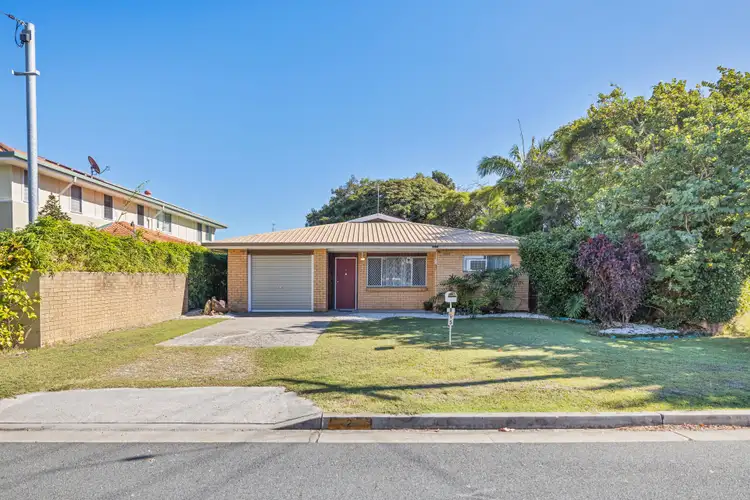 2 Mascala Parade, Mermaid Waters QLD 4218