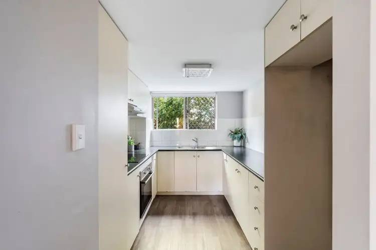 Sixth view of Homely unit listing, 6/20 Dulwich Road, Yeronga QLD 4104