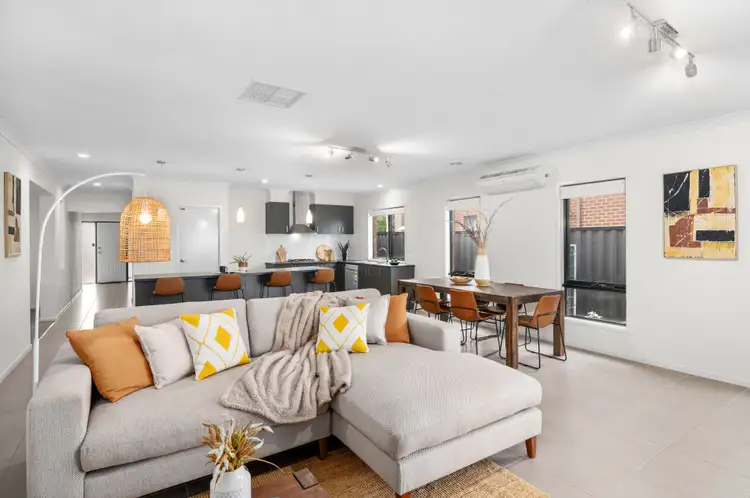 Fifth view of Homely house listing, 6 Paddys Place, South Morang VIC 3752