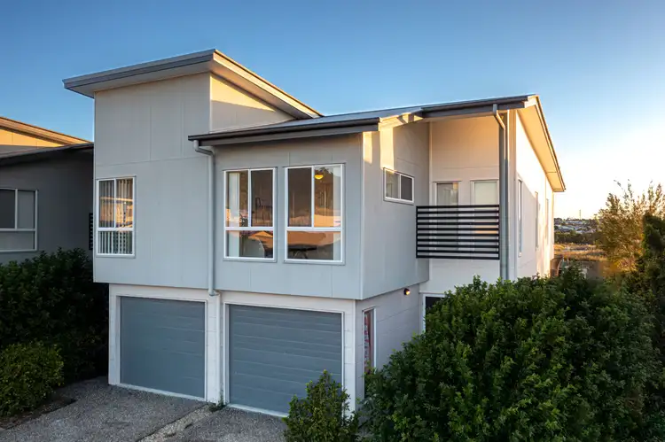 16 Larcom Crescent, Redbank Plains QLD 4301