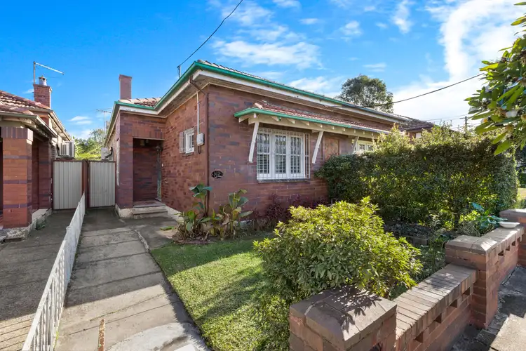 52 Hollands Avenue, Marrickville NSW 2204