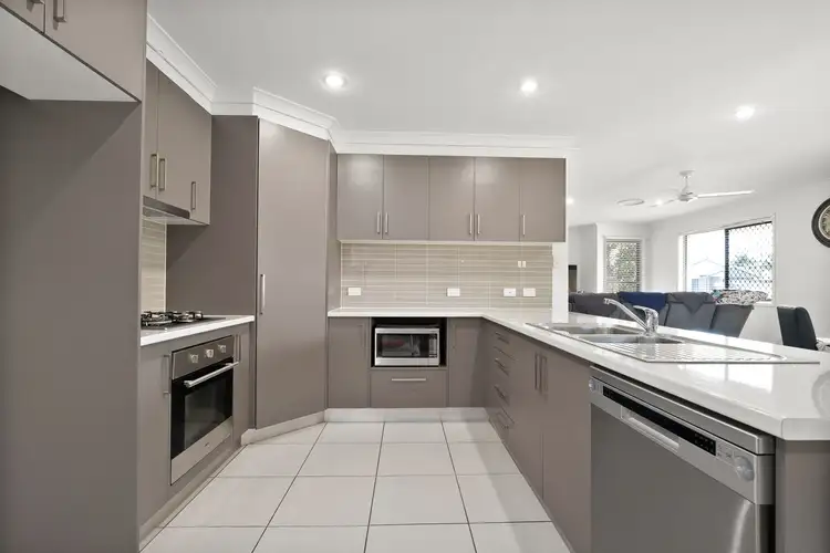 Fifth view of Homely house listing, 8 Whitney Street, Emerald QLD 4720