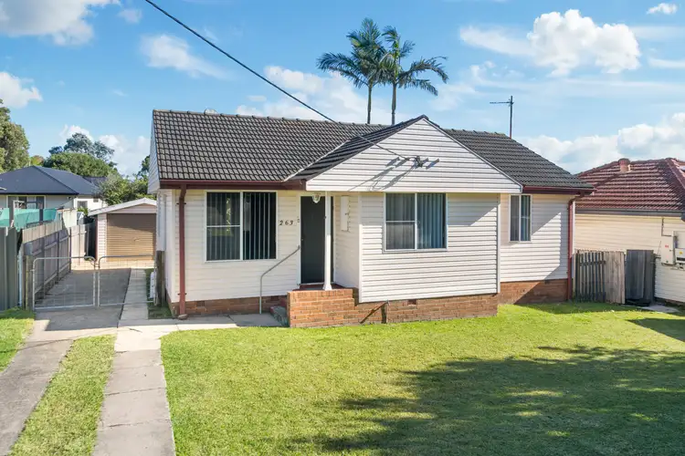 263 Northcliffe Drive, Berkeley NSW 2506