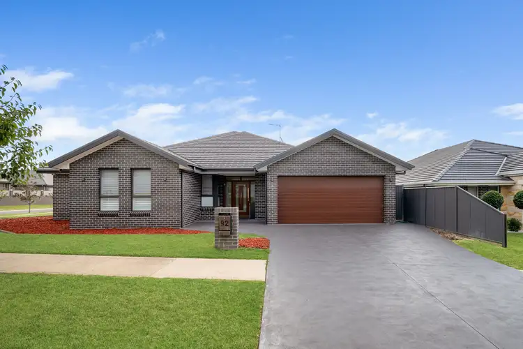 92 Foley Circuit, Harrington Park NSW 2567