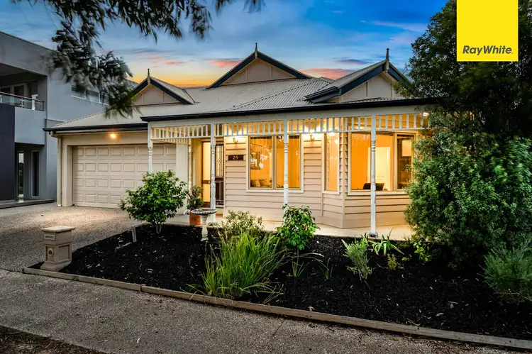 29 Otago Loop, Caroline Springs VIC 3023