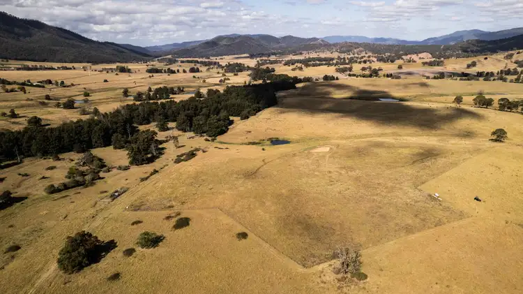 1 Catholic Cemetery Road, Araluen NSW 2622