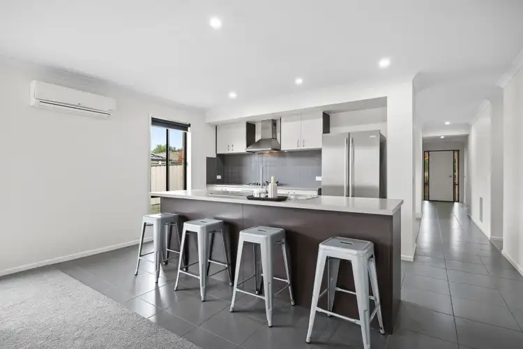 Fifth view of Homely house listing, 3 Frow Court, Canadian VIC 3350