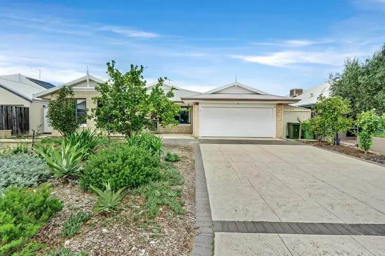 7 Dalona Parkway, Lakelands WA 6180