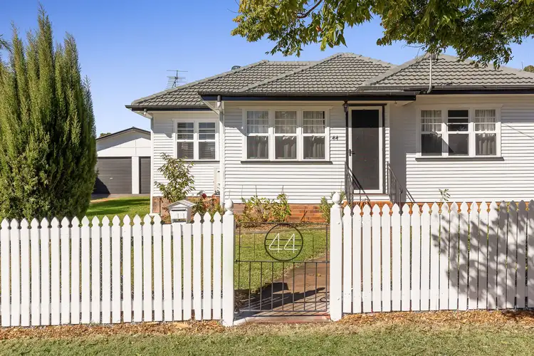 44 Gordon Avenue, Newtown QLD 4350
