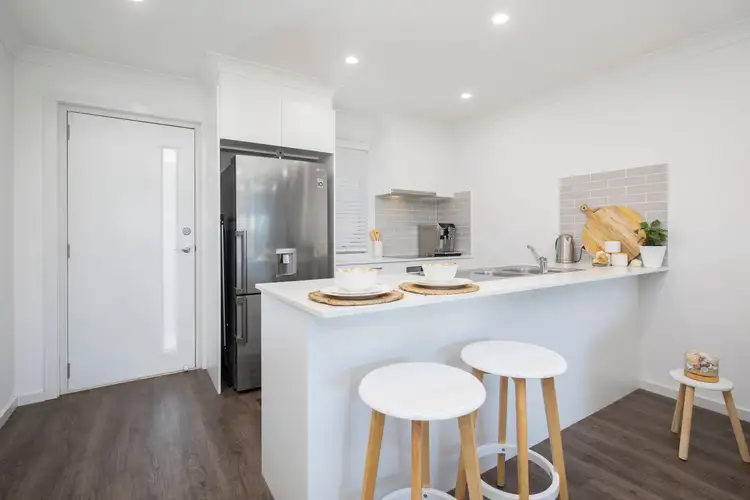 6/259 Warners Bay Road, Mount Hutton NSW 2290