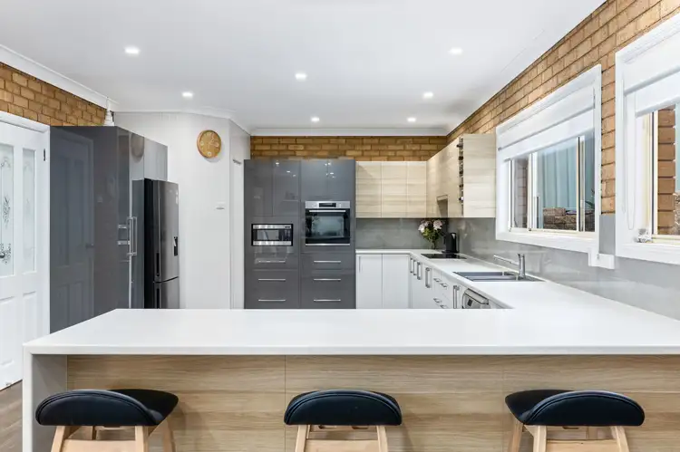 Fifth view of Homely house listing, 10 Kippax Place, Menai NSW 2234