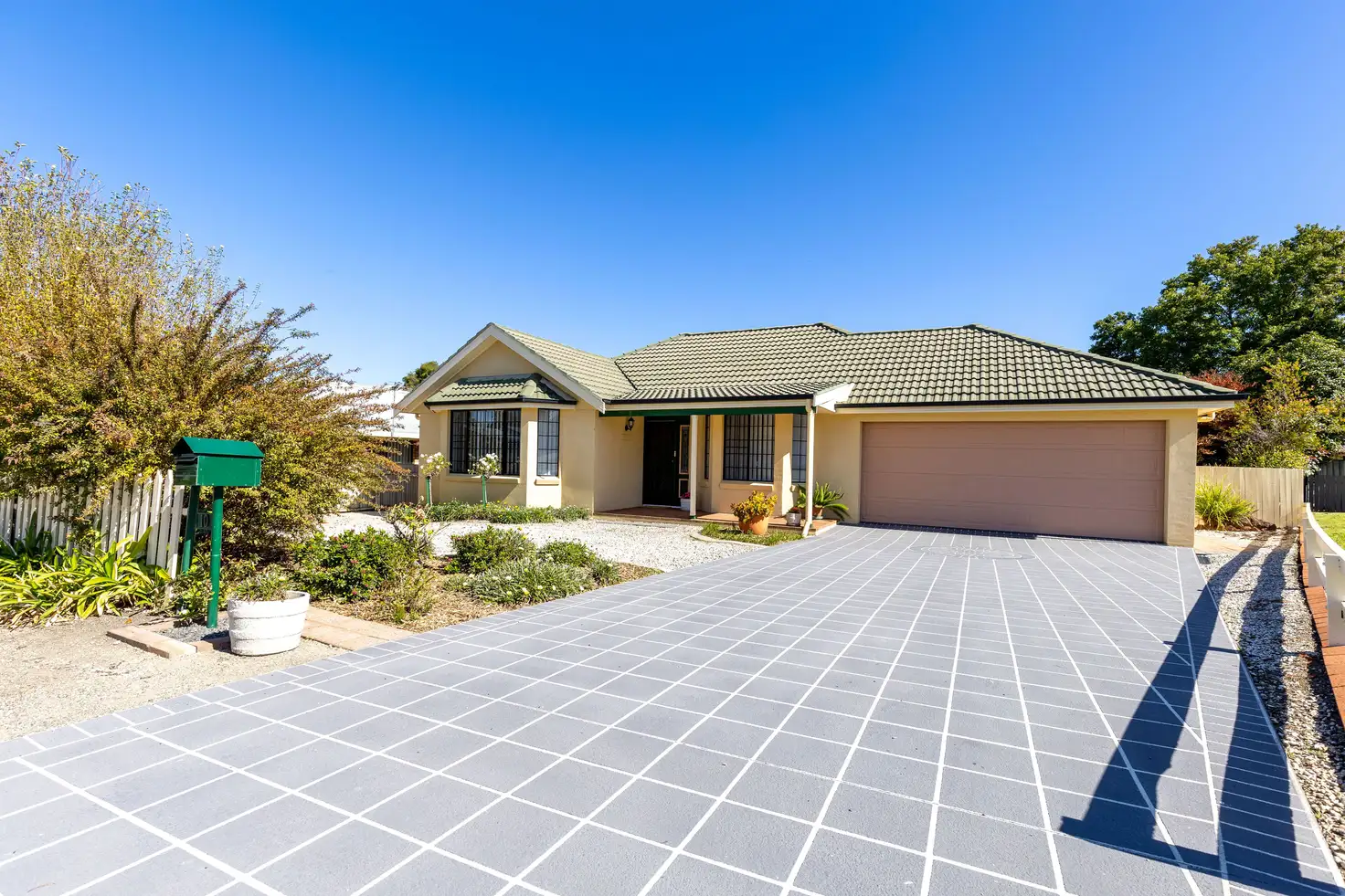Main view of Homely house listing, 10 Deodara Drive, Inverell NSW 2360